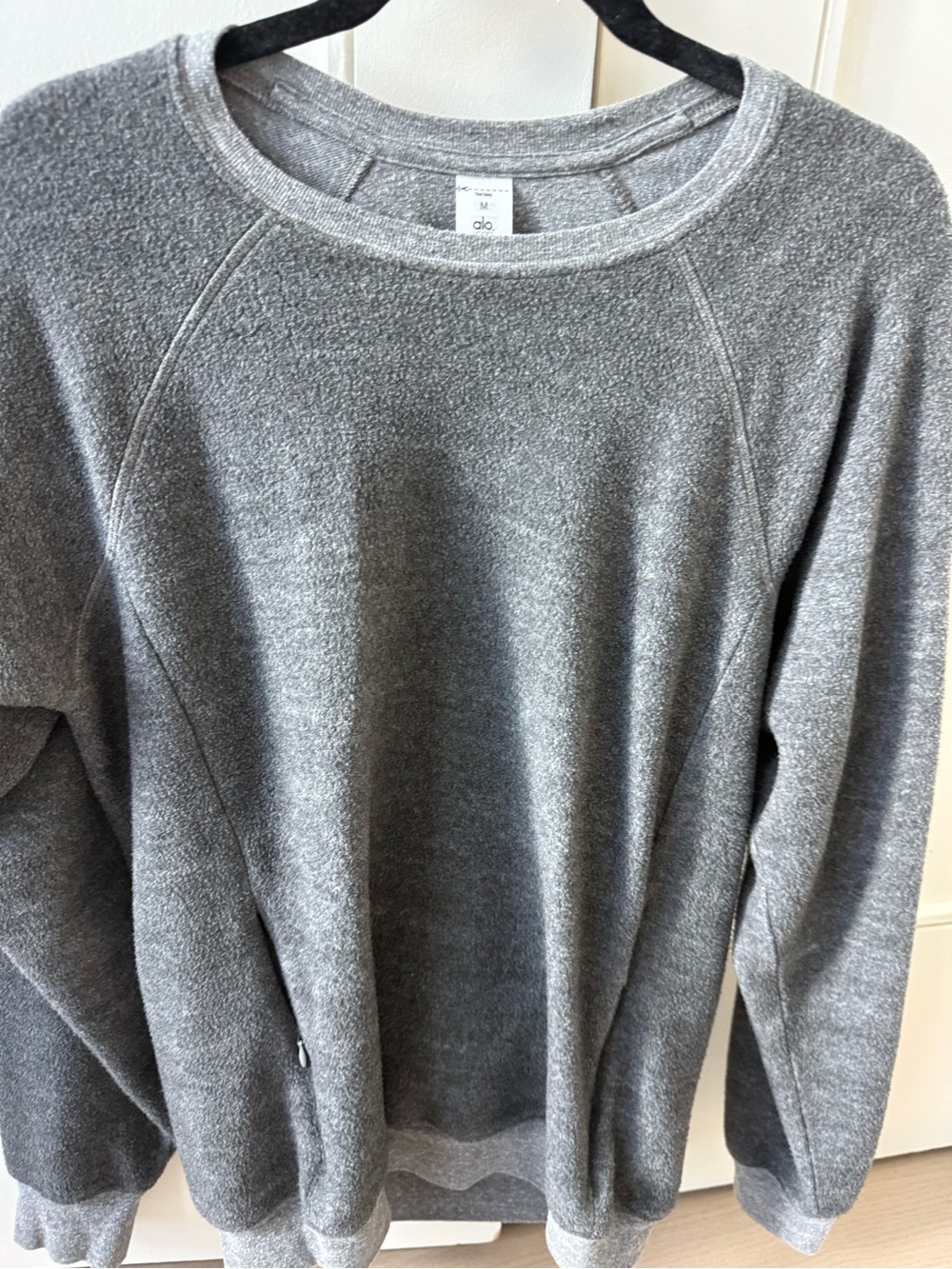 ALO Yoga Men's Gray Crewneck Sweater